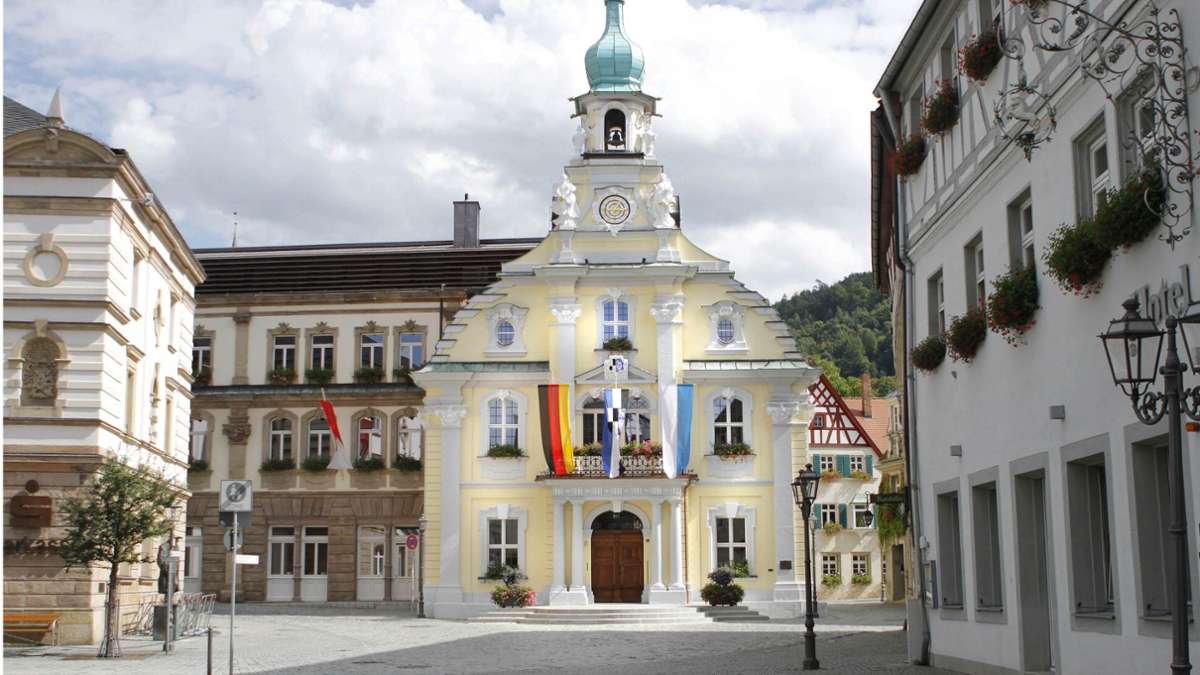 Kulmbach: Stadt dreht an der Steuer-Schraube