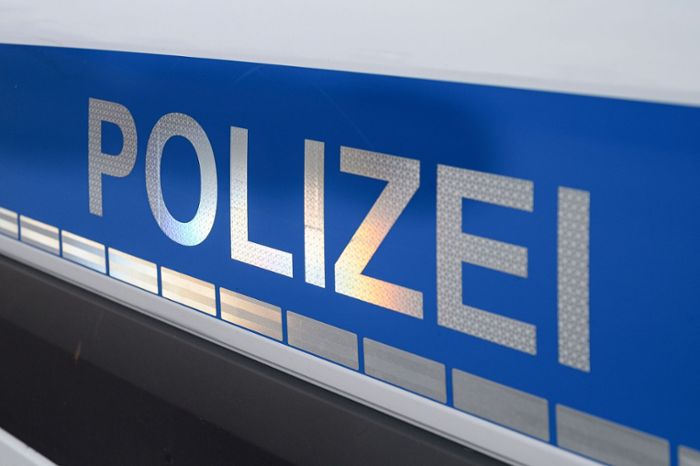 Franken: Lastwagenfahrer versucht vier Stunden in Sackgasse zu wenden