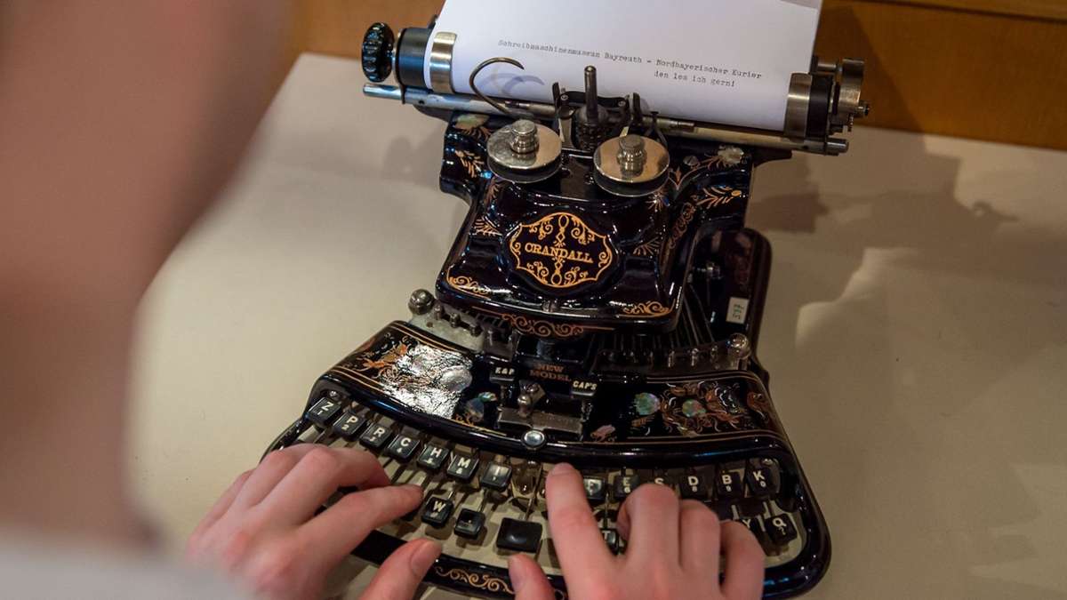 Museumsdebatte in Bayreuth: Einlagern der Schreibmaschinen kostet 80.000 Euro