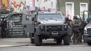 Terrorismus: RAF-Fahndung: Polizei durchsucht Wagenburg - Keine Festnahme