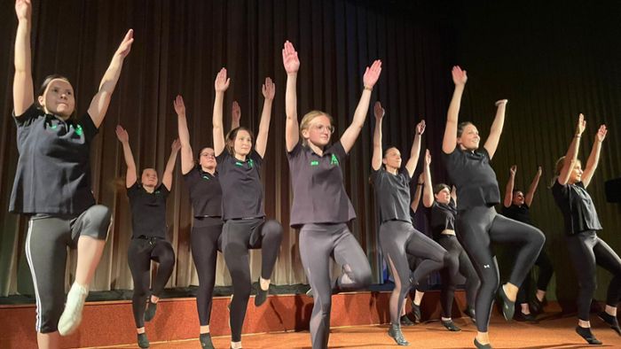 Fasching in Hollfeld: Junge Tänzer zeigen sich im Kintopp