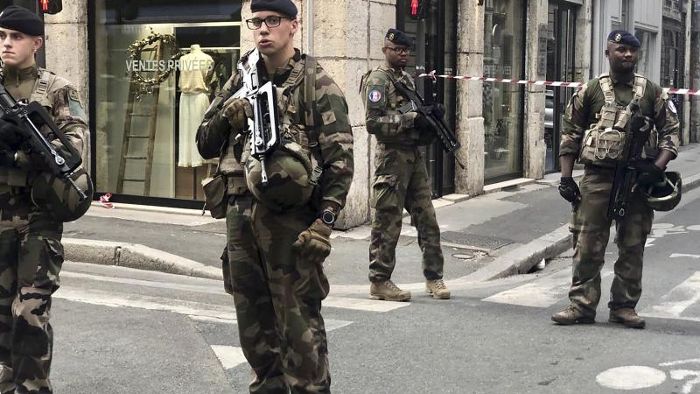 Chef-Ermittler: Hintergrund der Explosion in Lyon unklar